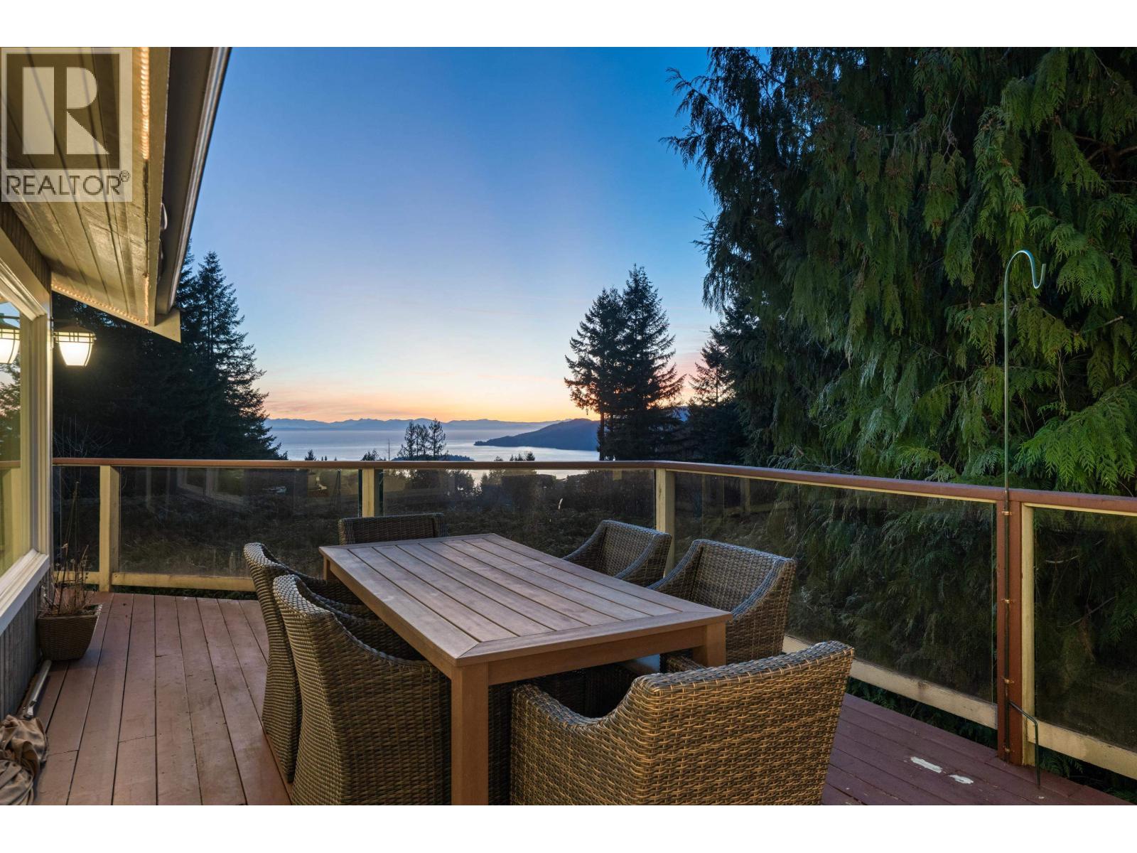 4721 Woodside Place, West Vancouver, British Columbia  V7S 2X5 - Photo 13 - R3095448