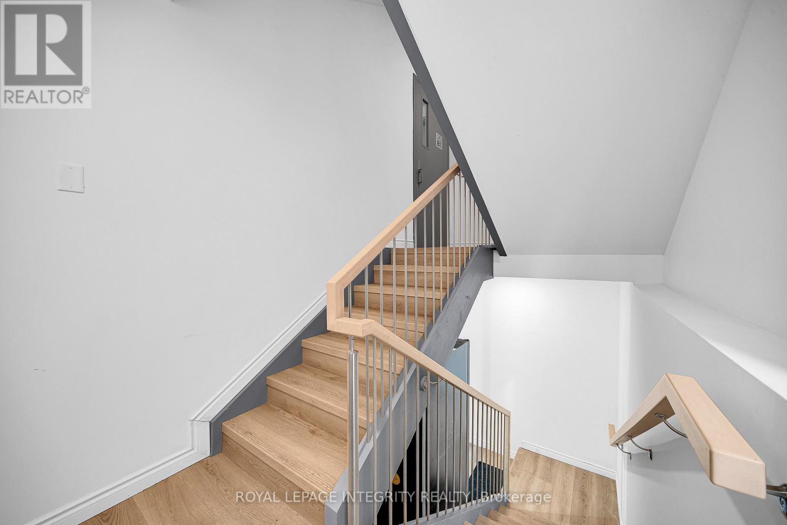 B01 - 135 Sweetland Avenue, Ottawa, Ontario  K1N 7V1 - Photo 4 - X12847022