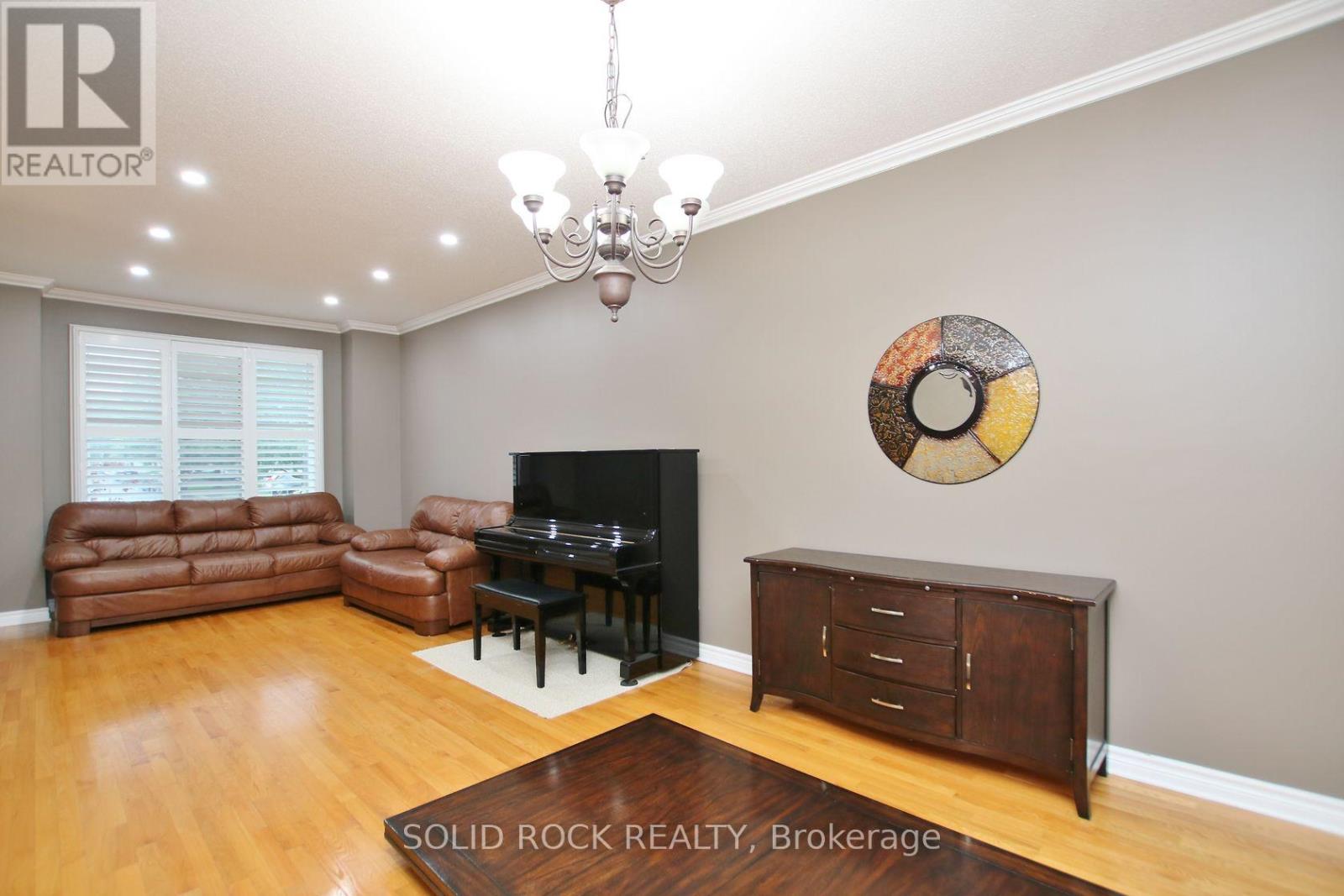 55 Gleeson Way, Ottawa, Ontario  K2J 4Y7 - Photo 4 - X12847028