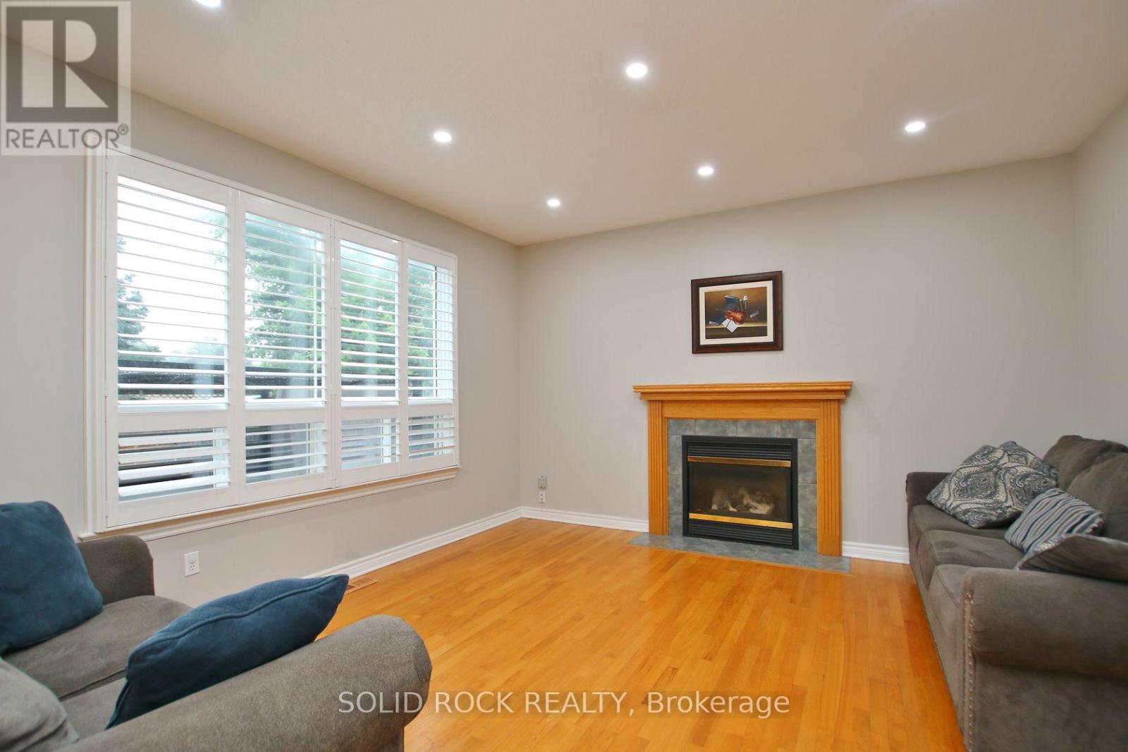 55 Gleeson Way, Ottawa, Ontario  K2J 4Y7 - Photo 6 - X12847028