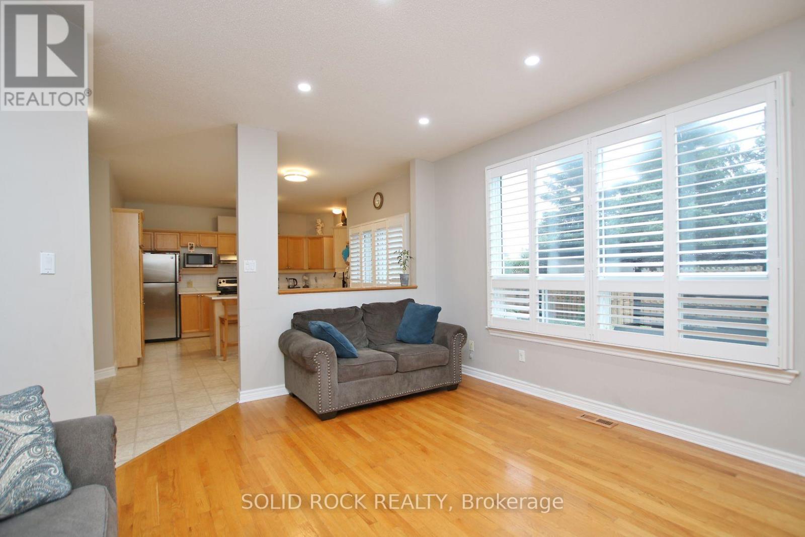 55 Gleeson Way, Ottawa, Ontario  K2J 4Y7 - Photo 7 - X12847028