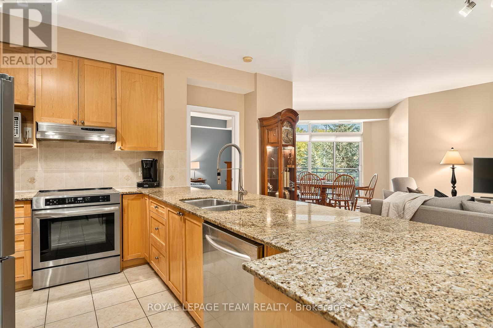 230 - 205 Bolton Street, Ottawa, Ontario  K1N 1K7 - Photo 3 - X12847032