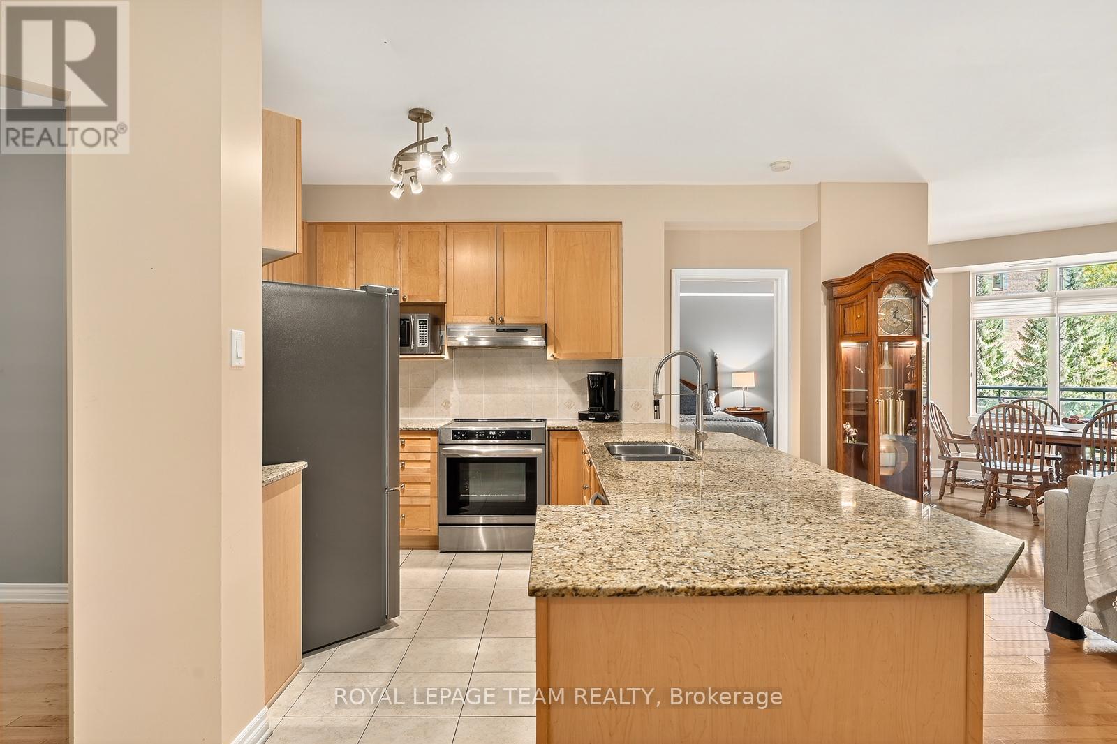 230 - 205 Bolton Street, Ottawa, Ontario  K1N 1K7 - Photo 4 - X12847032