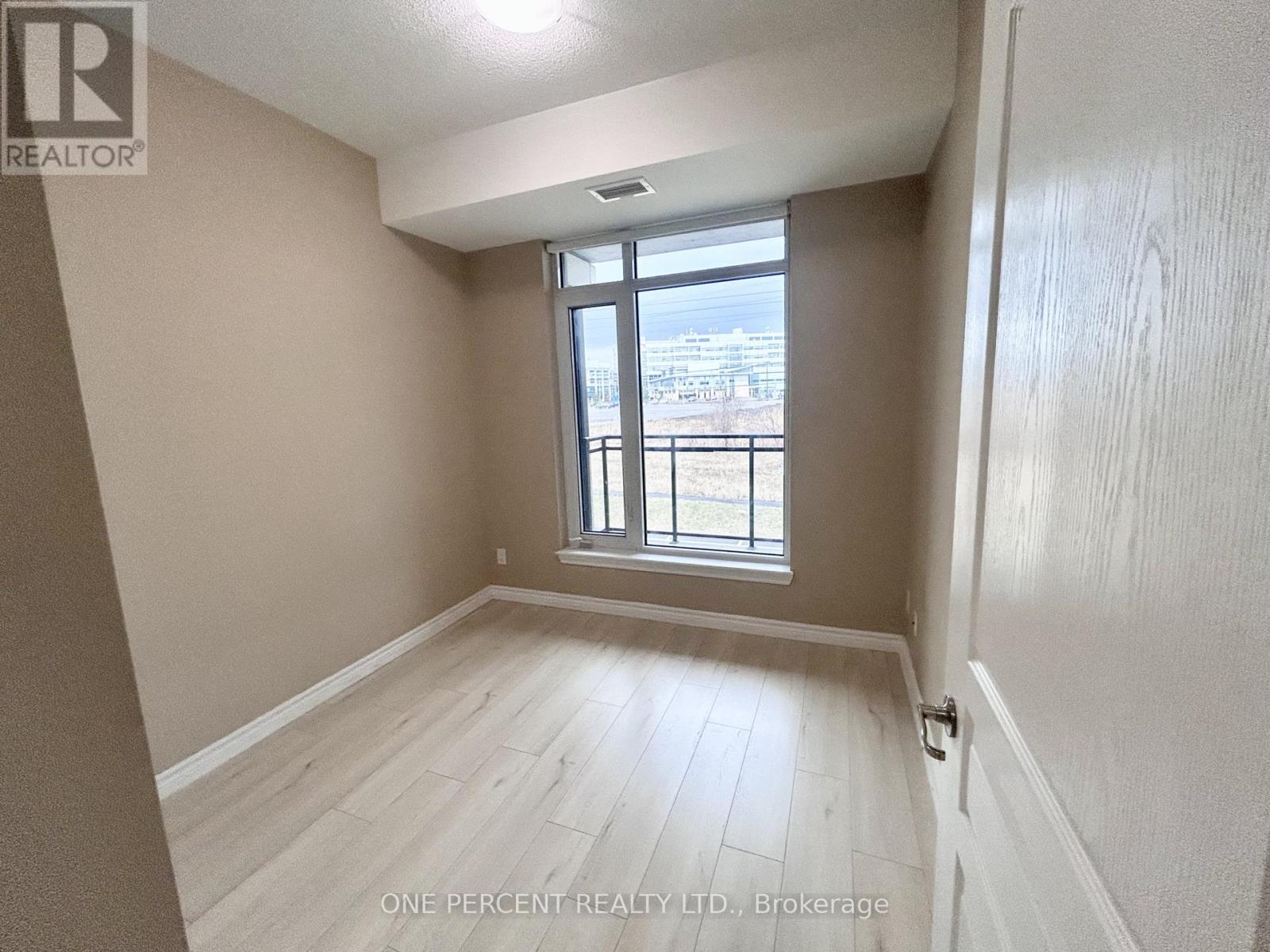 201 - 100 Roger Guindon Avenue, Ottawa, Ontario  K1G 3Z7 - Photo 18 - X12847058