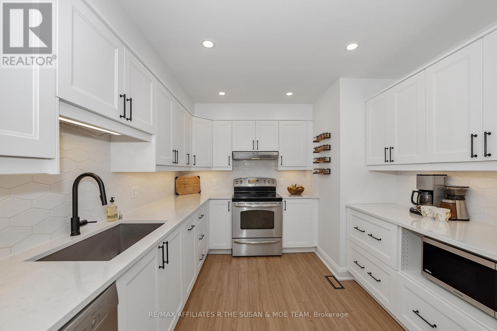 59 Birchbank Crescent, Ottawa, Ontario  K2M 2J9 - Photo 8 - X12847072