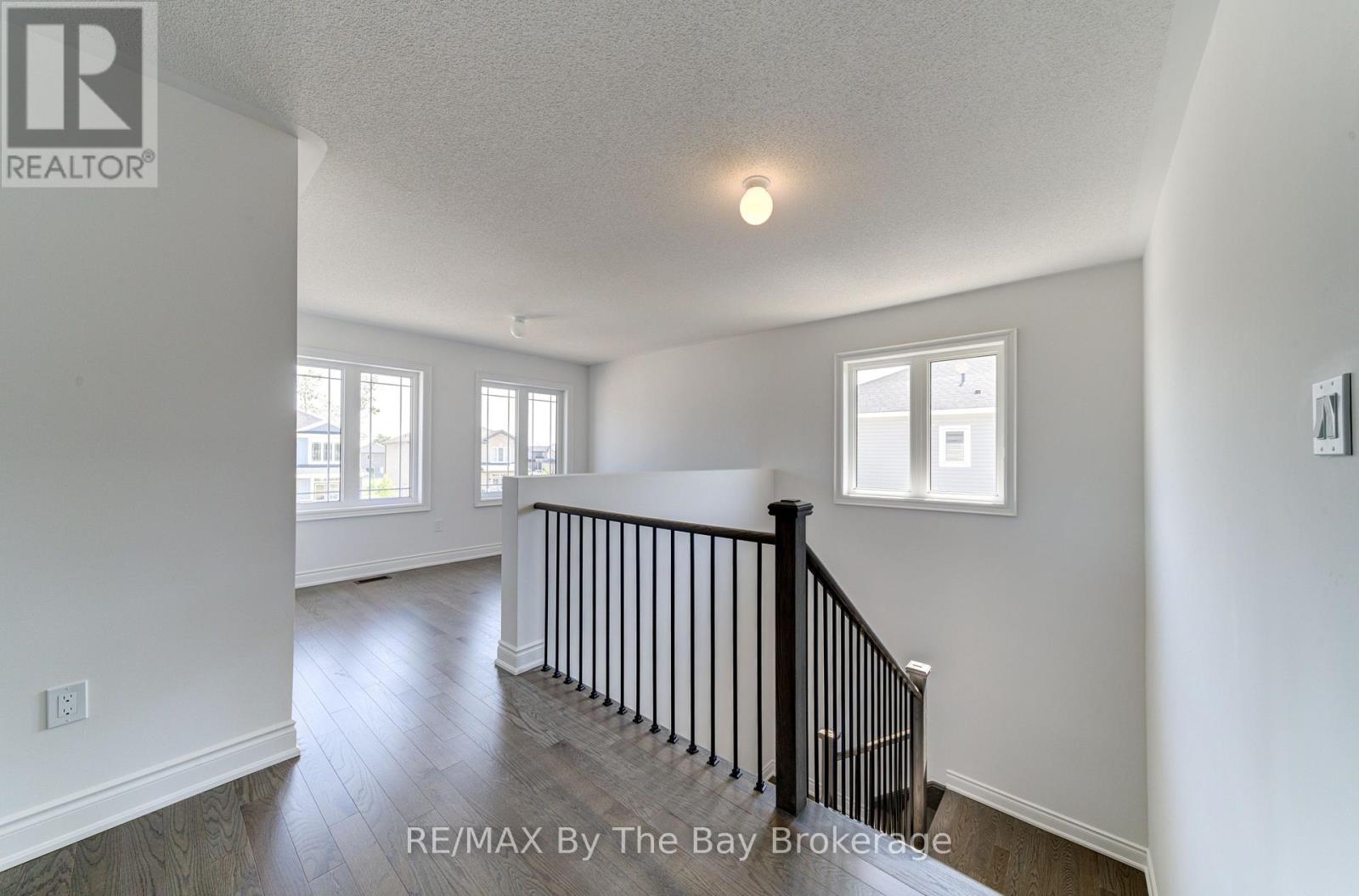 16 Misty Ridge Road, Wasaga Beach, Ontario  L9Z 0R8 - Photo 14 - S12846186