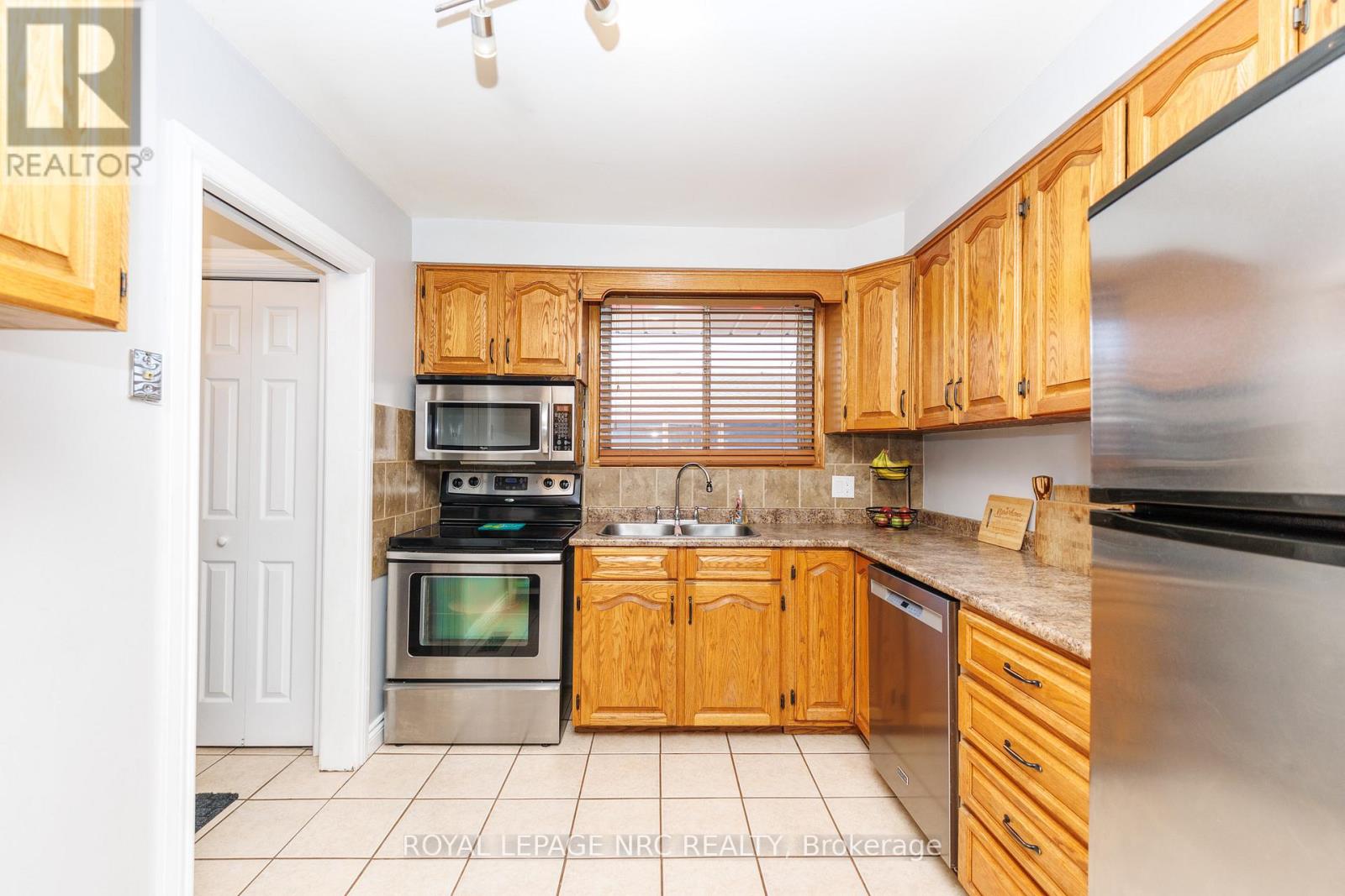 7354 North Dorset Place, Niagara Falls, Ontario  L2J 3T4 - Photo 8 - X12847008