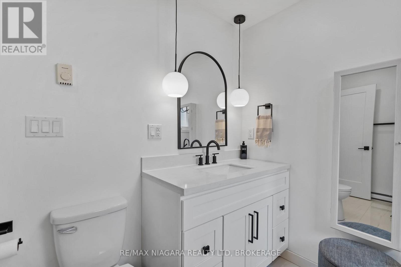 39 Pine Street, Port Colborne, Ontario  L3K 3N6 - Photo 13 - X12847070