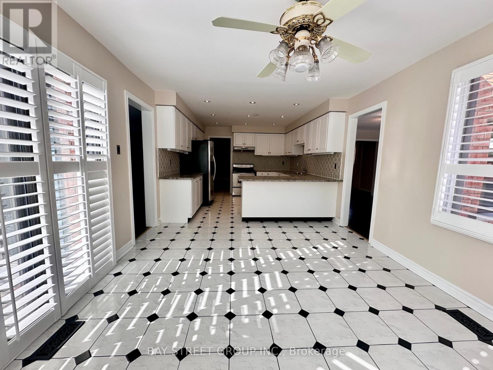 7 Delancey Crescent, Markham (Markville), Ontario  L3P 7C9 - Photo 7 - N12847038