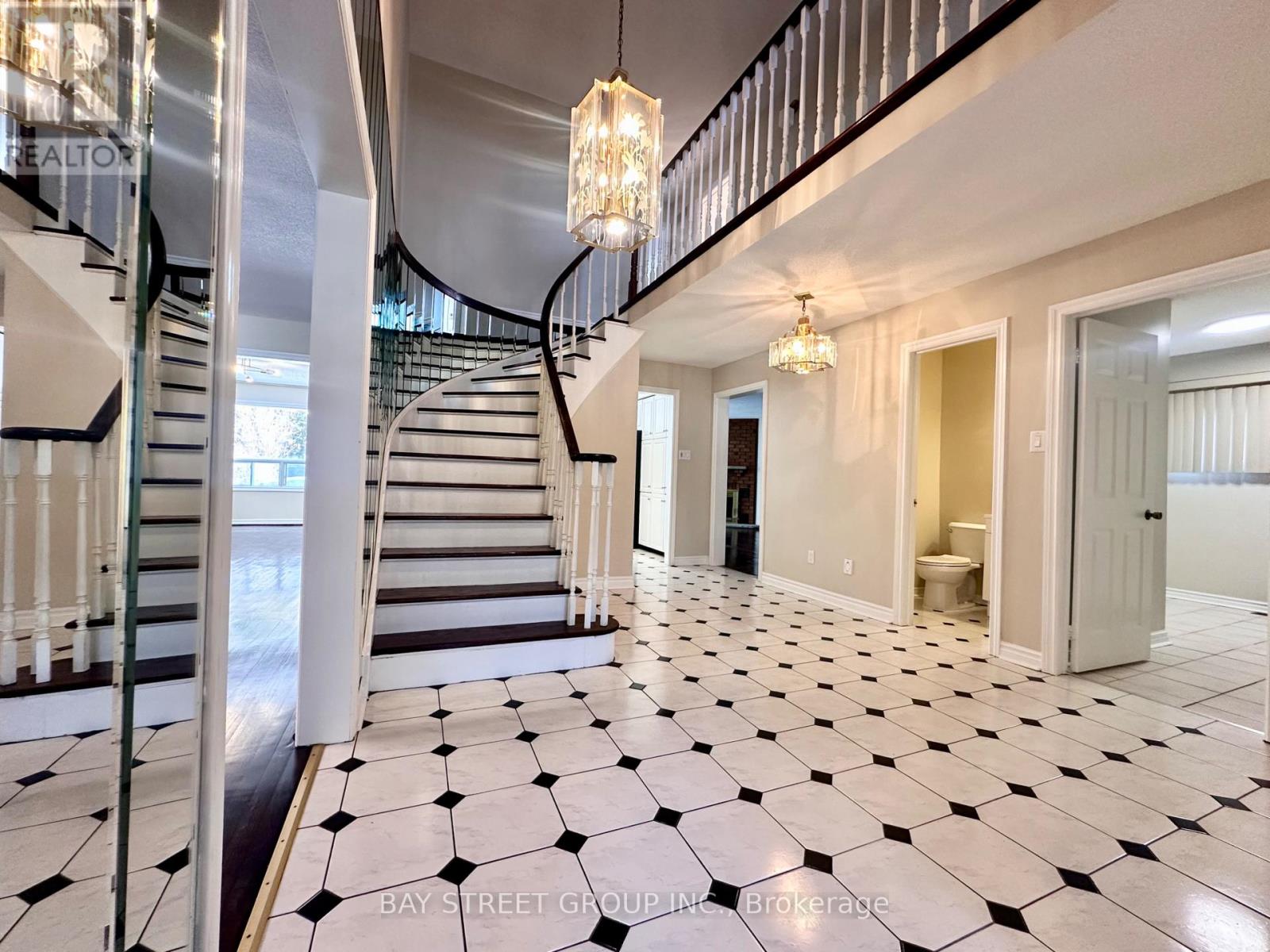 7 Delancey Crescent, Markham (Markville), Ontario  L3P 7C9 - Photo 9 - N12847038