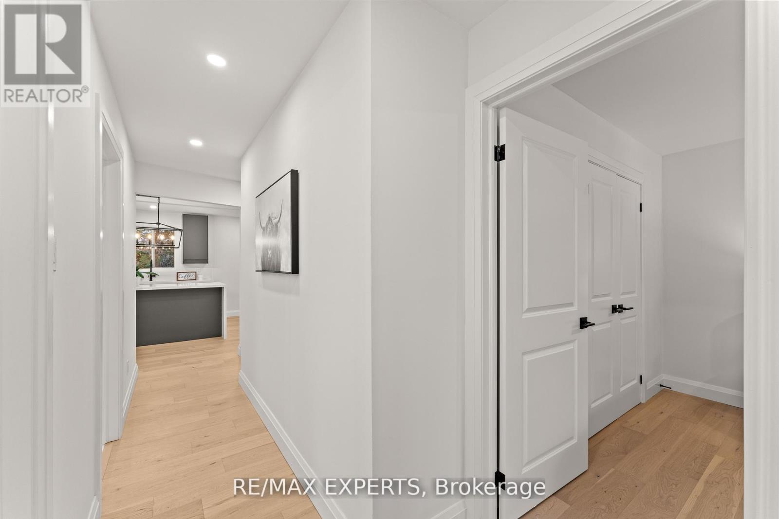 353 Walter Drive, Georgina, Ontario  L4P 3A8 - Photo 18 - N12811376