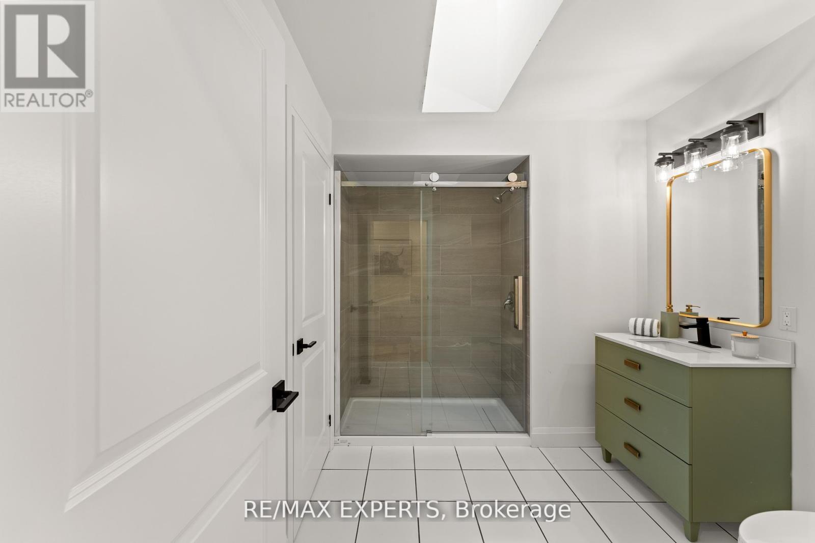 353 Walter Drive, Georgina, Ontario  L4P 3A8 - Photo 25 - N12811376