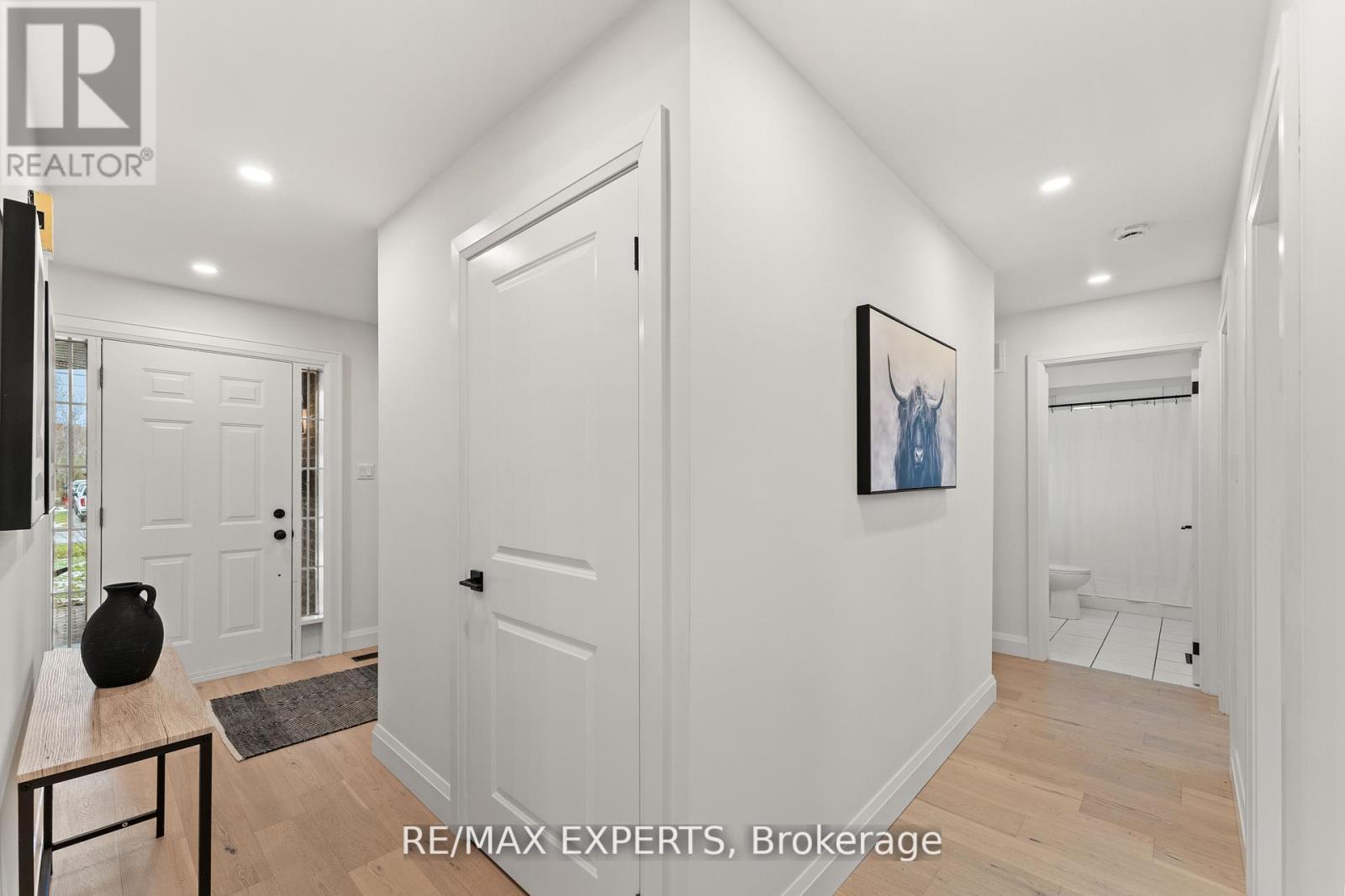 353 Walter Drive, Georgina, Ontario  L4P 3A8 - Photo 8 - N12811376