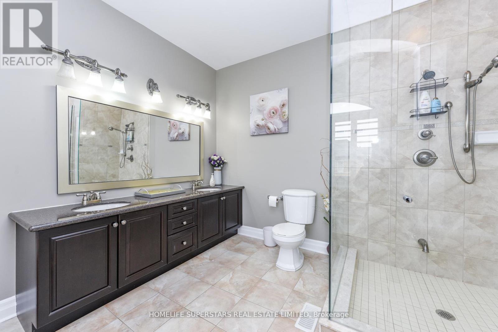 8 Bainsville Circle, Brampton, Ontario  L6P 3A5 - Photo 16 - W12847036