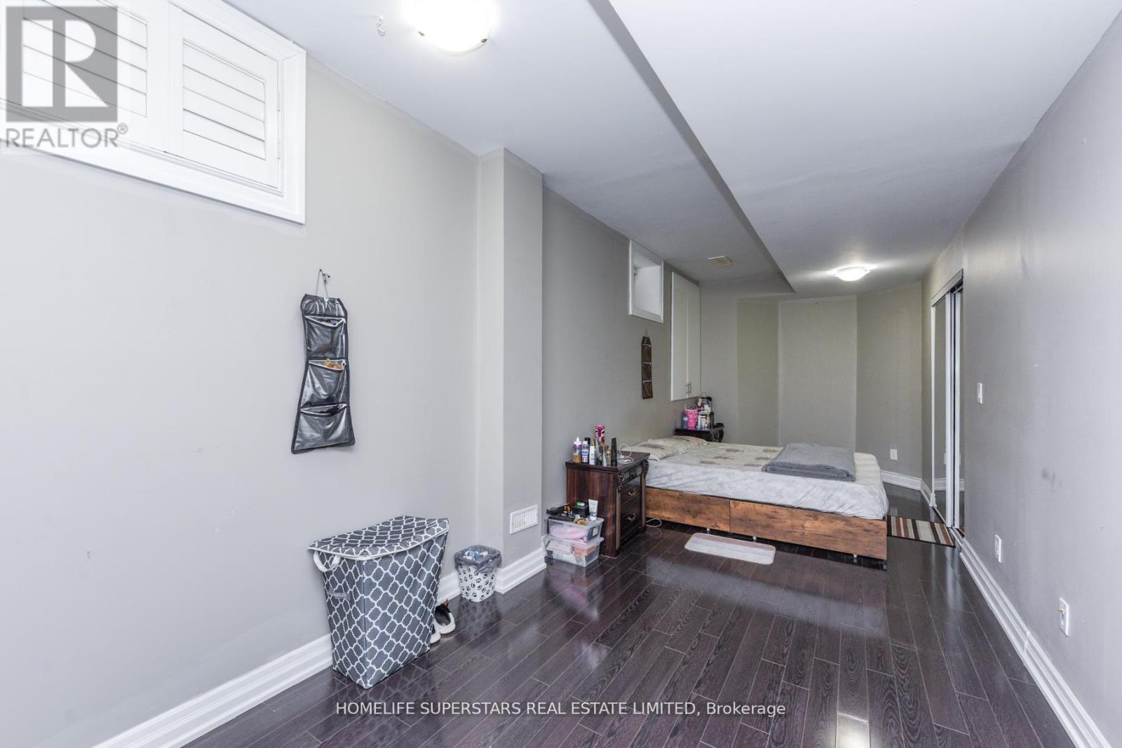 8 Bainsville Circle, Brampton, Ontario  L6P 3A5 - Photo 31 - W12847036