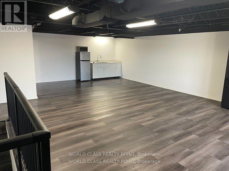 9 Upper - 20 Claireport Crescent, Toronto, Ontario  M9W 6P6 - Photo 3 - W12847042