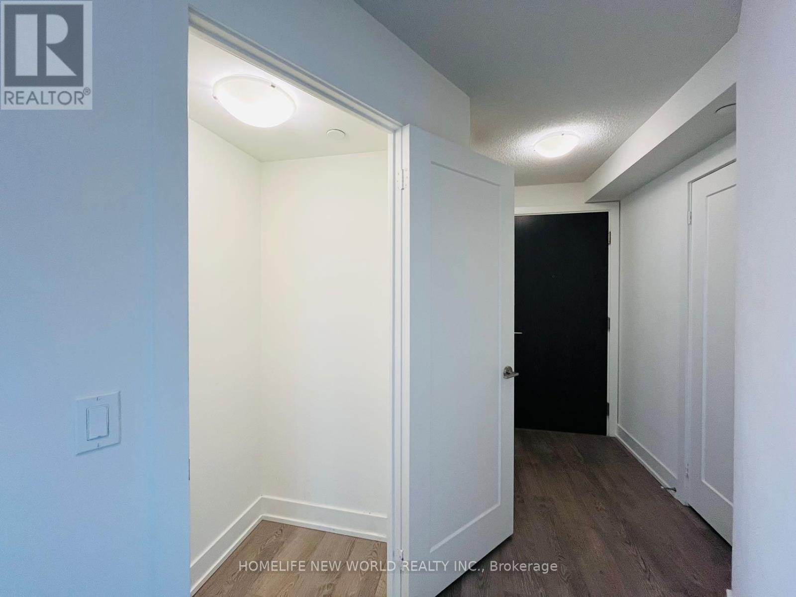 1522 - 9 Mabelle Avenue, Toronto, Ontario  M9A 4Y1 - Photo 4 - W12847046