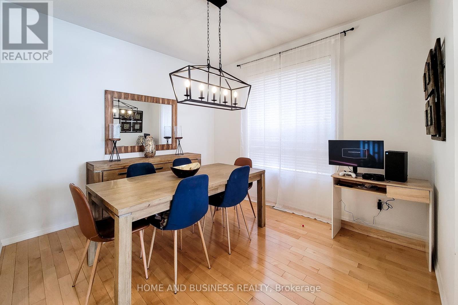 913 Mcewan Drive, Milton, Ontario  L9T 0L4 - Photo 9 - W12847062