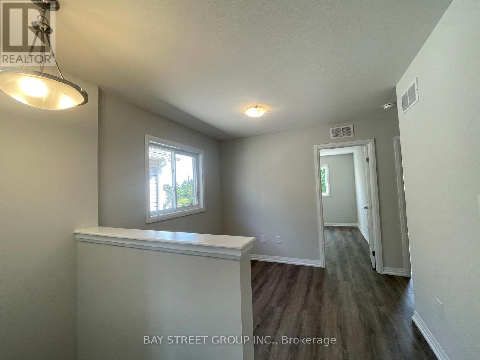 9348 White Oak Avenue, Niagara Falls, Ontario  L2G 3P6 - Photo 15 - X12847060