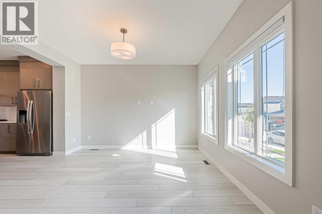 129 Dawson Wharf View, Chestermere, Alberta  T1X 2W3 - Photo 5 - A2282627