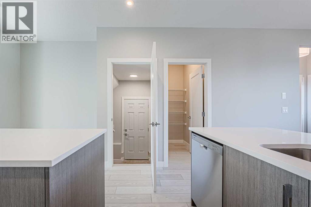 129 Dawson Wharf View, Chestermere, Alberta  T1X 2W3 - Photo 9 - A2282627