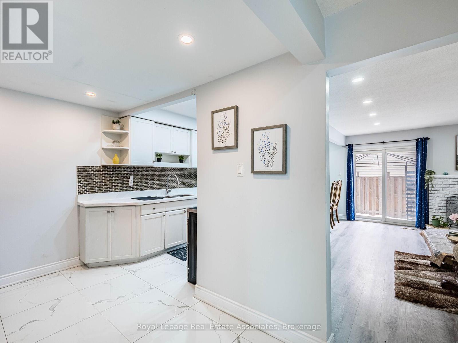 19 Gatwick Lane, Brampton, Ontario  L6S 2E4 - Photo 8 - W12844500