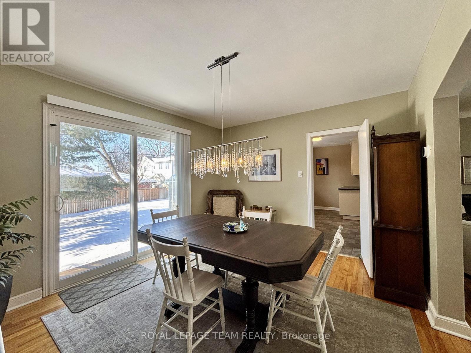 1052 Fisher Avenue, Ottawa, Ontario  K1Z 6P6 - Photo 10 - X12654506