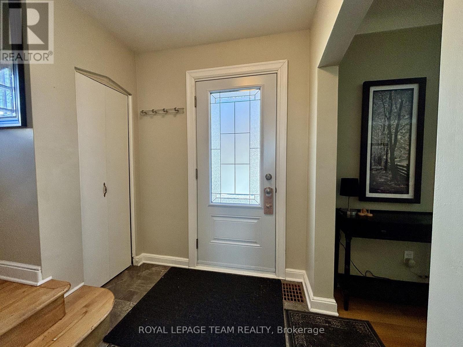 1052 Fisher Avenue, Ottawa, Ontario  K1Z 6P6 - Photo 22 - X12654506