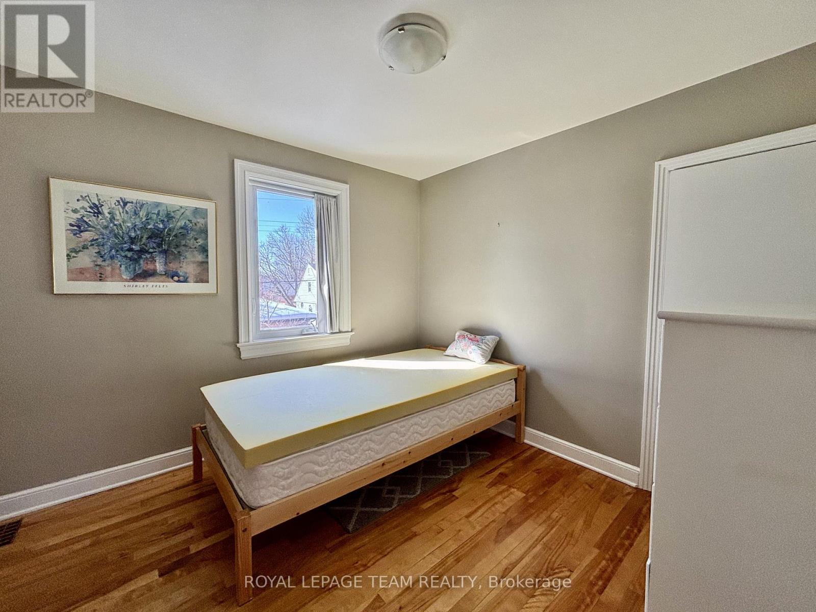 1052 Fisher Avenue, Ottawa, Ontario  K1Z 6P6 - Photo 27 - X12654506