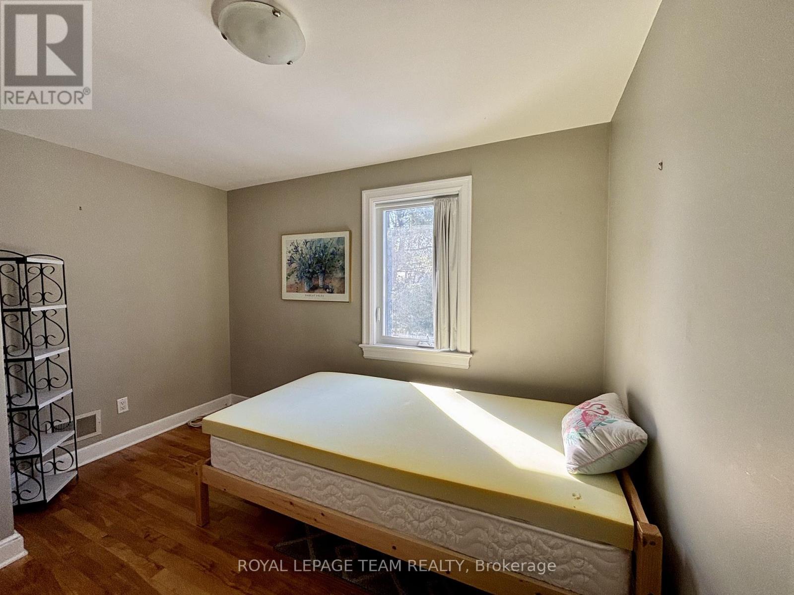 1052 Fisher Avenue, Ottawa, Ontario  K1Z 6P6 - Photo 28 - X12654506