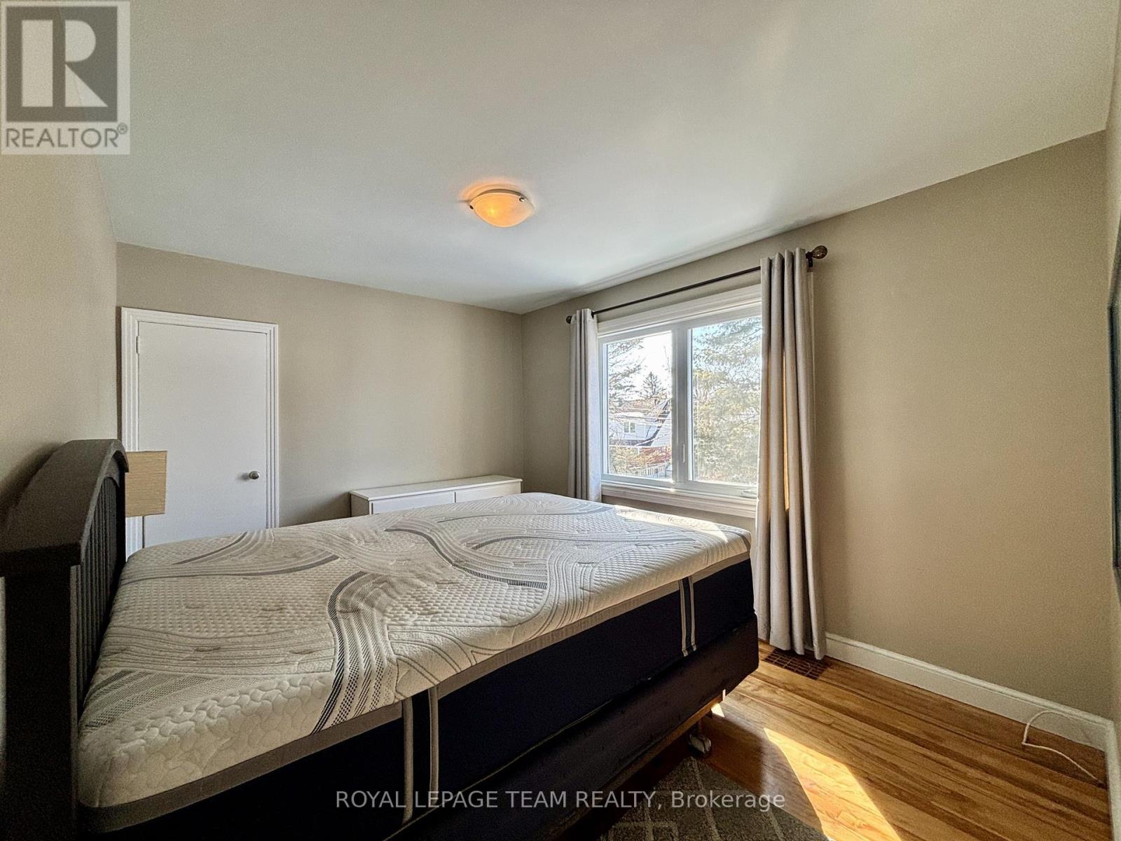 1052 Fisher Avenue, Ottawa, Ontario  K1Z 6P6 - Photo 30 - X12654506