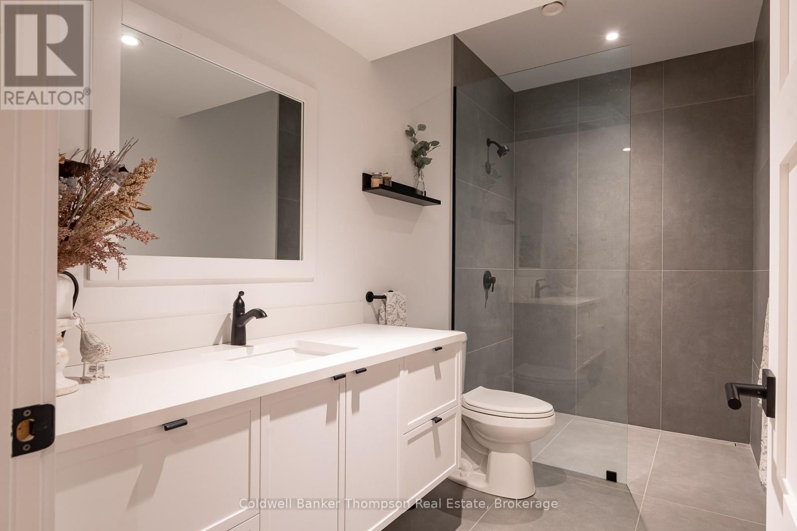 105 Spruce Drive, Huntsville, Ontario  P0B 1L0 - Photo 38 - X12846732