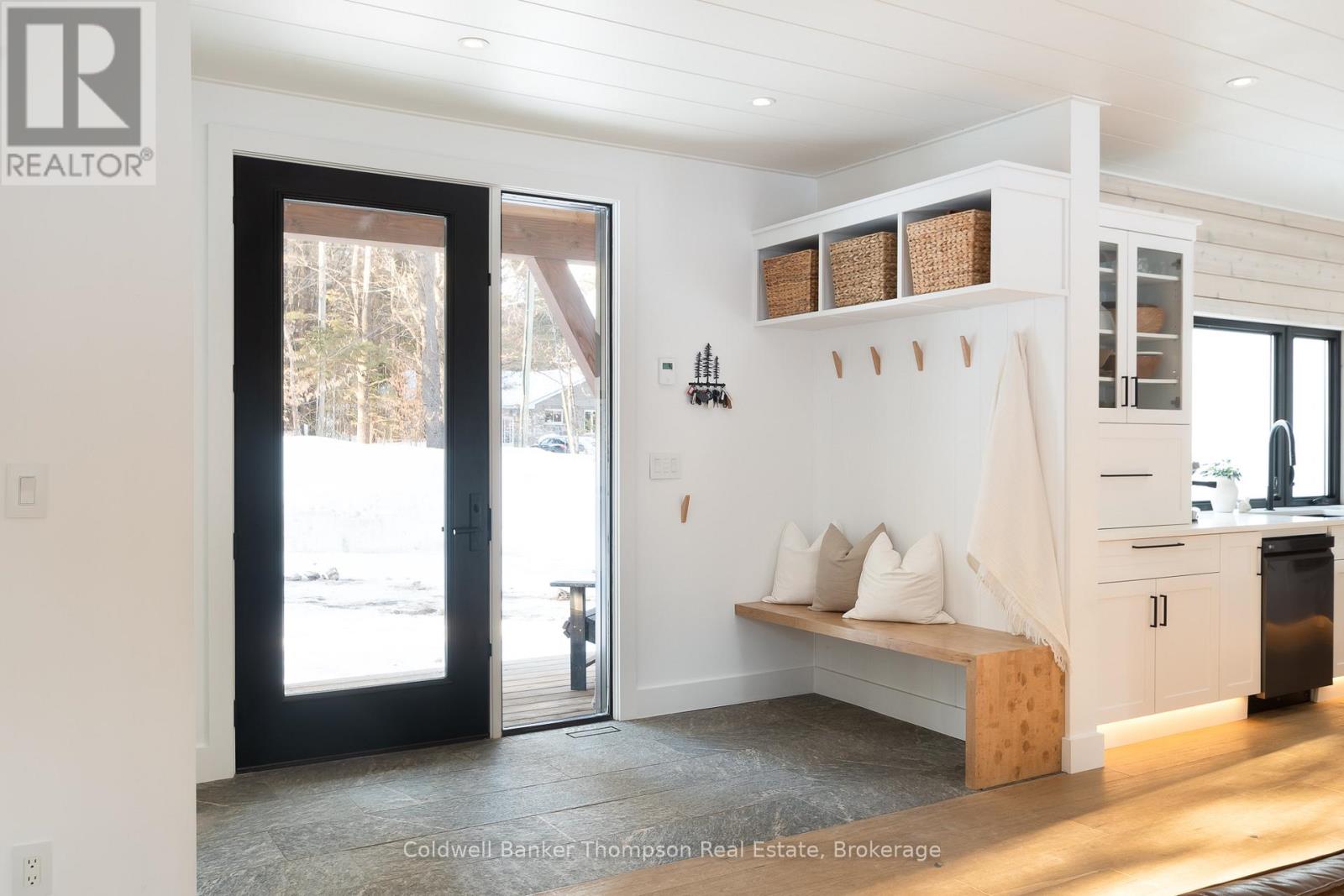 105 Spruce Drive, Huntsville, Ontario  P0B 1L0 - Photo 5 - X12846732