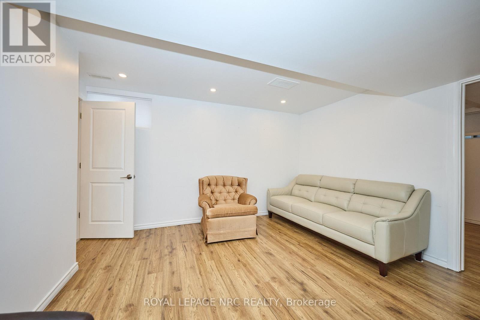 10 Leeson Street, St. Catharines, Ontario  L2T 2R1 - Photo 23 - X12847084