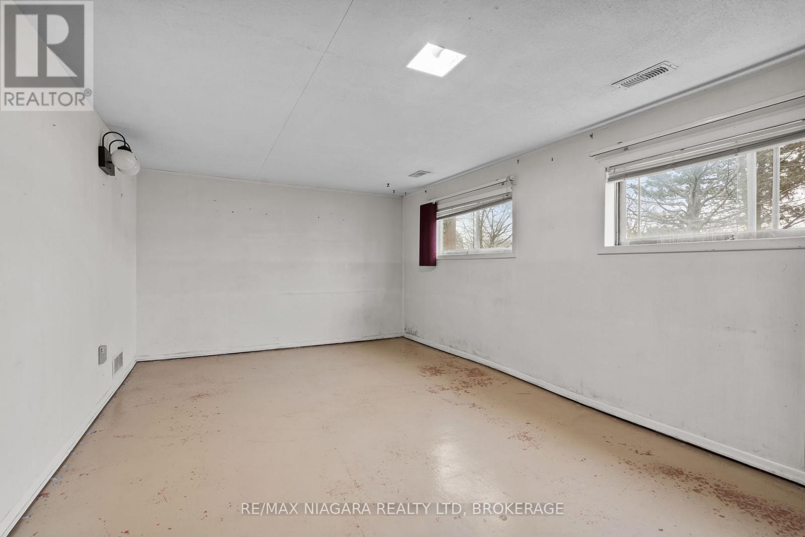 31 Runnymede Road, Port Colborne, Ontario  L3K 5C2 - Photo 17 - X12847094