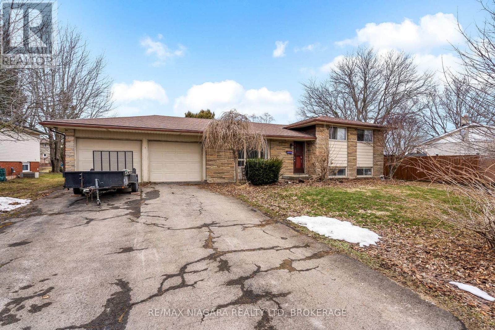 31 Runnymede Road, Port Colborne, Ontario  L3K 5C2 - Photo 4 - X12847094