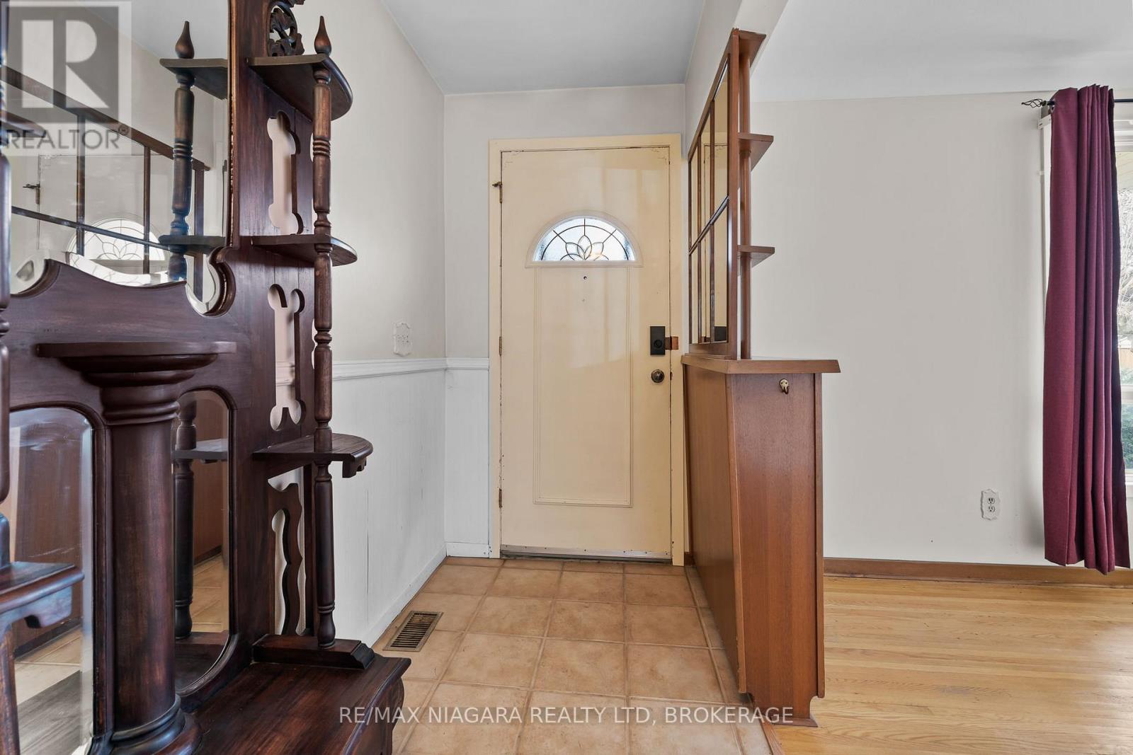 31 Runnymede Road, Port Colborne, Ontario  L3K 5C2 - Photo 5 - X12847094