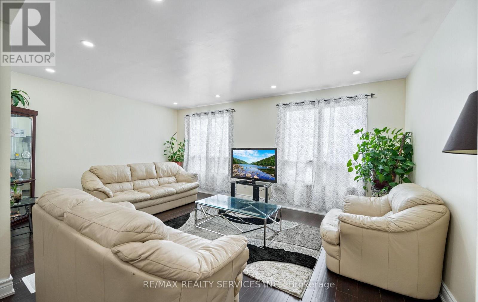 124 - 124 Baronwood Court, Brampton, Ontario  L6V 3H7 - Photo 11 - W12807196