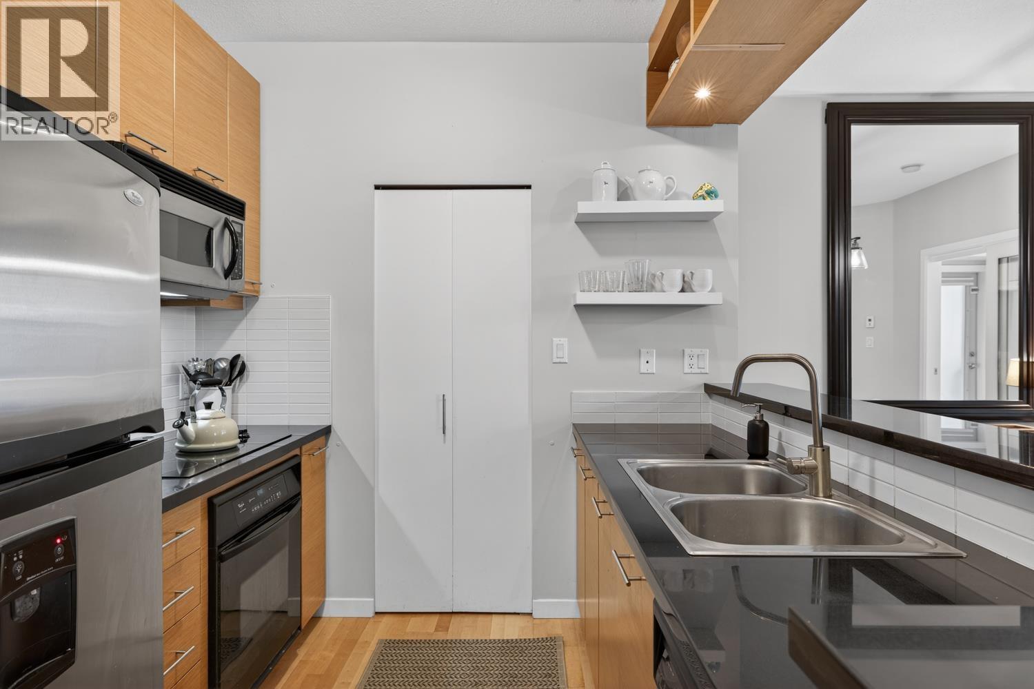 222 560 Raven Woods Drive, North Vancouver, British Columbia  V7G 2T3 - Photo 7 - R3096438