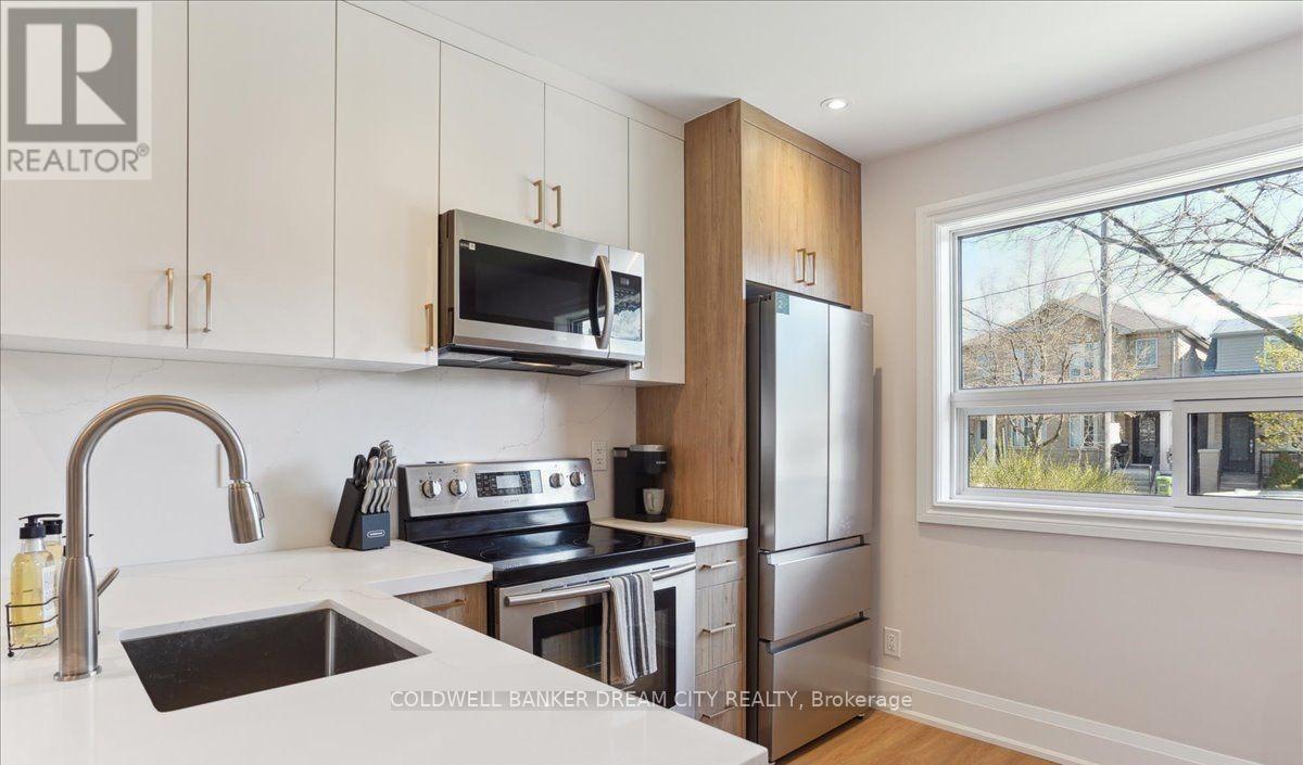 Upper - 464 Maybank Avenue, Toronto, Ontario  M6N 3S8 - Photo 17 - W12835598