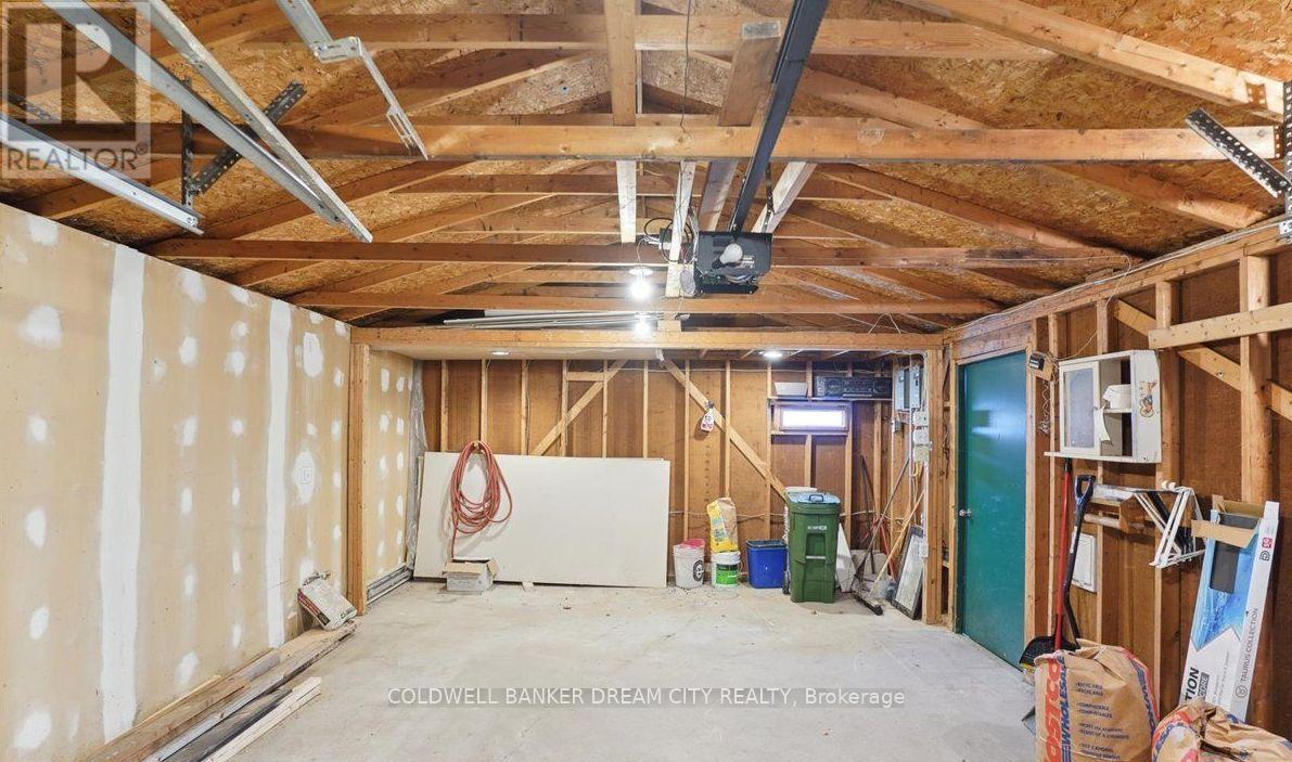 Upper - 464 Maybank Avenue, Toronto, Ontario  M6N 3S8 - Photo 26 - W12835598