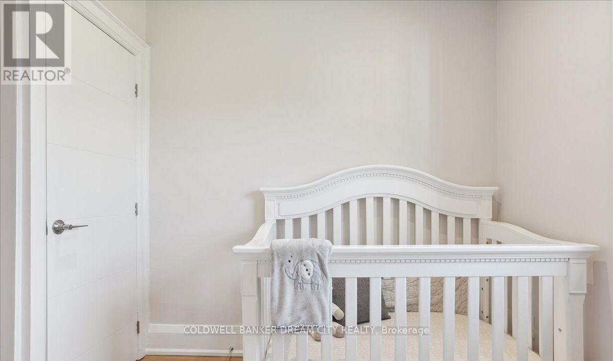 Upper - 464 Maybank Avenue, Toronto, Ontario  M6N 3S8 - Photo 14 - W12835598