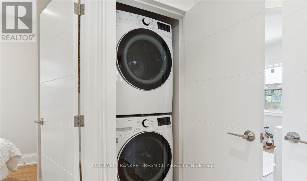 Upper - 464 Maybank Avenue, Toronto, Ontario  M6N 3S8 - Photo 30 - W12835598