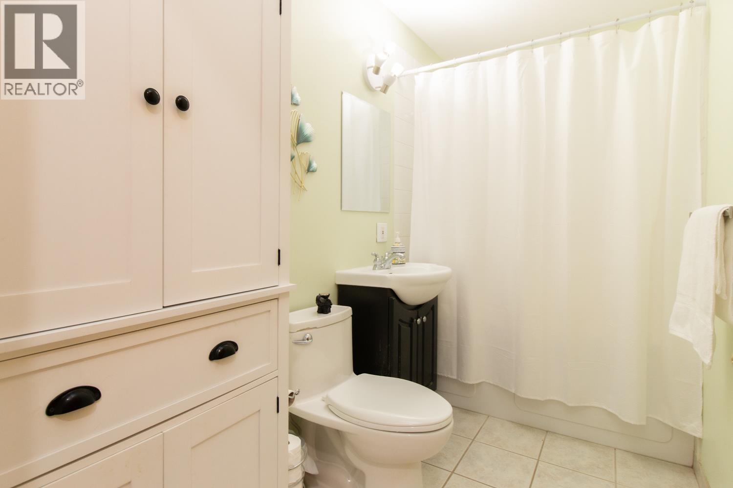 40409 Perth Drive, Squamish, British Columbia  V0N 1T0 - Photo 17 - R3096254