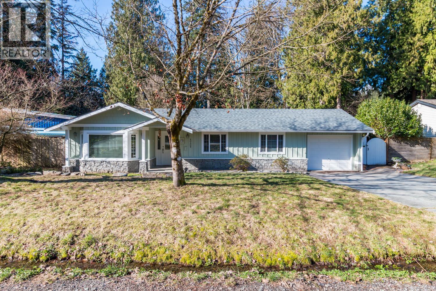 40409 Perth Drive, Squamish, British Columbia  V0N 1T0 - Photo 30 - R3096254