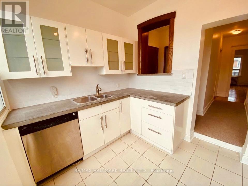 4 - 20 Triller Avenue, Toronto, Ontario  M6K 3B8 - Photo 11 - W12847098