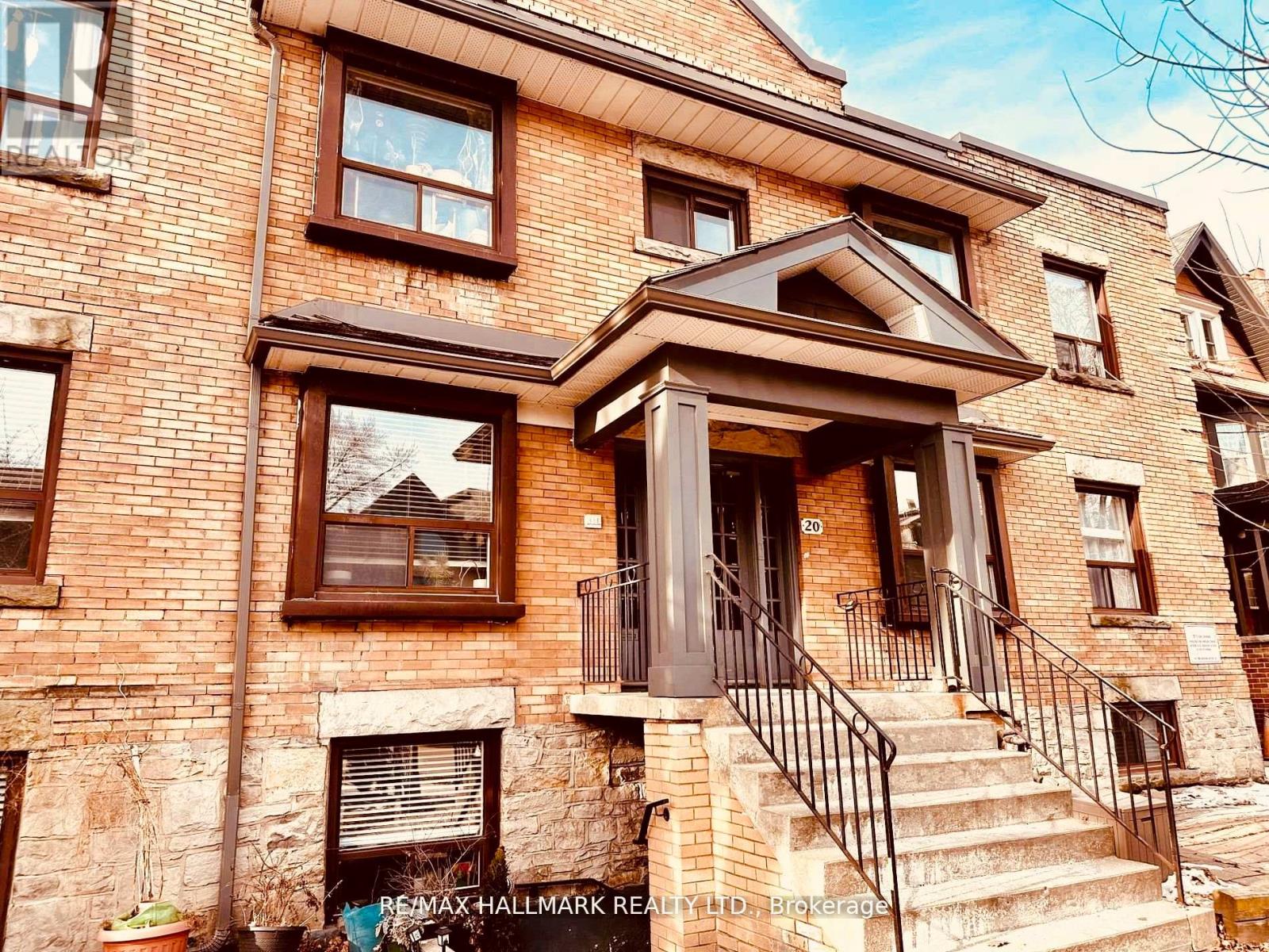 4 - 20 Triller Avenue, Toronto, Ontario  M6K 3B8 - Photo 3 - W12847098