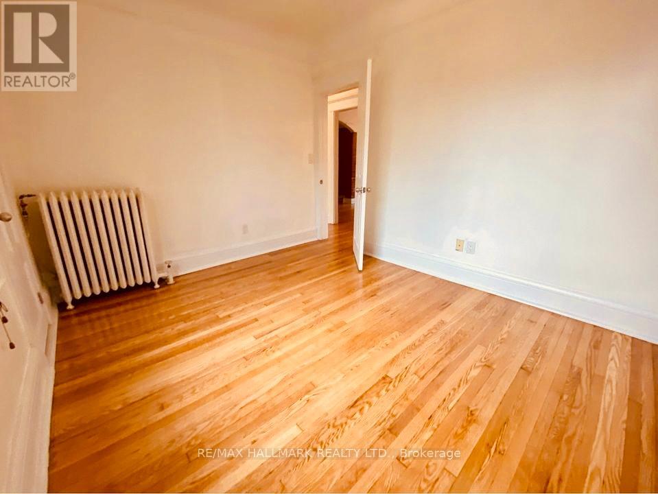 4 - 20 Triller Avenue, Toronto, Ontario  M6K 3B8 - Photo 4 - W12847098