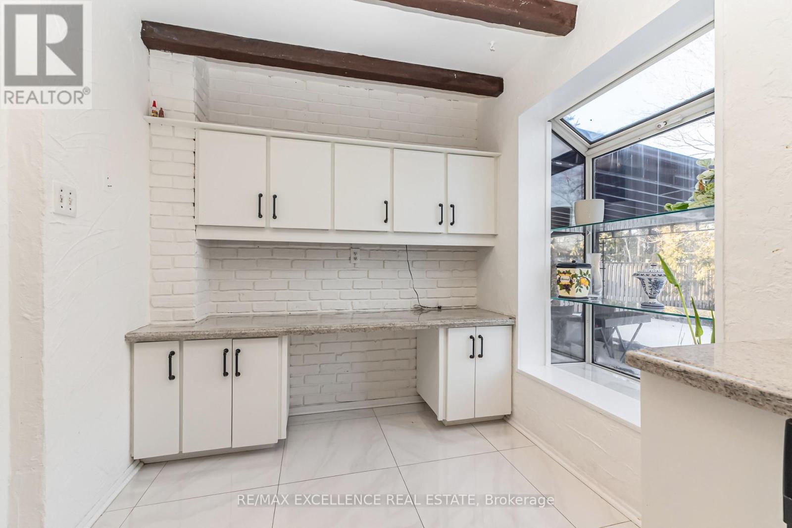 2962 Saint Malo Circle, Mississauga, Ontario  L5N 1S9 - Photo 7 - W12847100