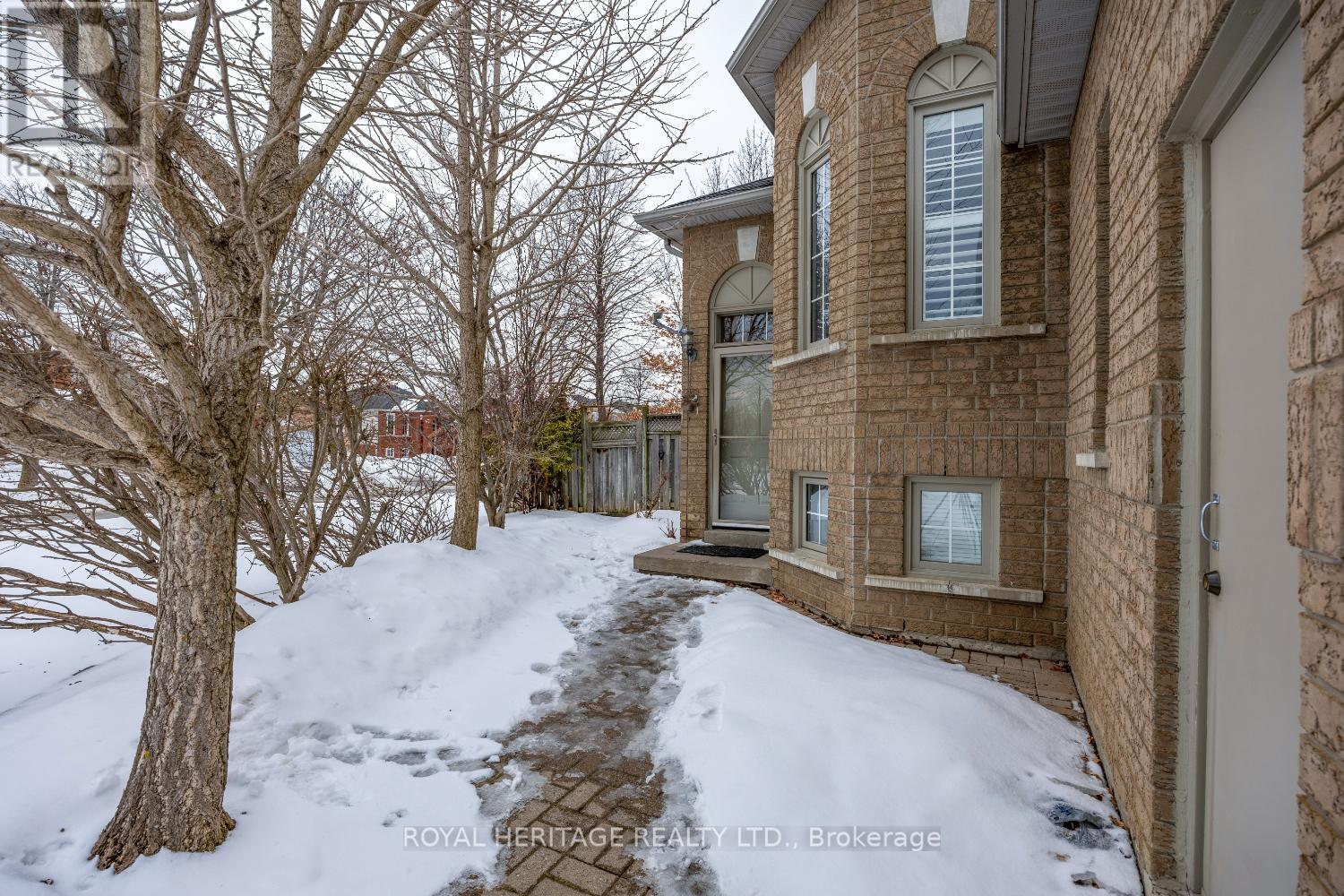2 Willey Drive, Clarington, Ontario  L1C 4Z7 - Photo 4 - E12847118